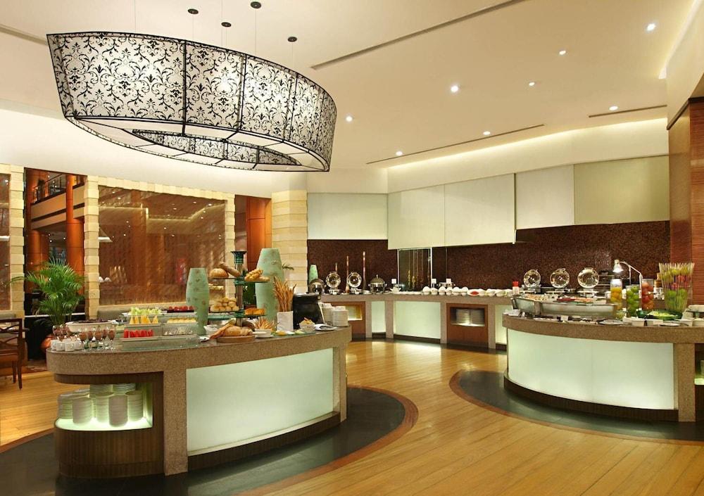 Hotel Eastwood Richmonde Manila 4*