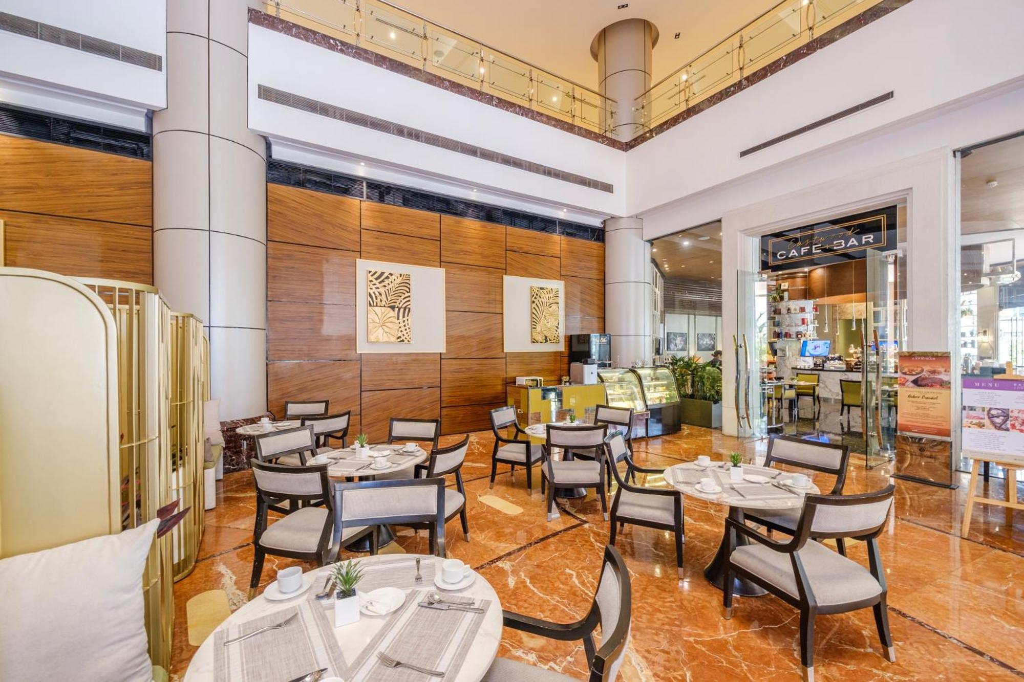 Eastwood Richmonde Manila Hotel