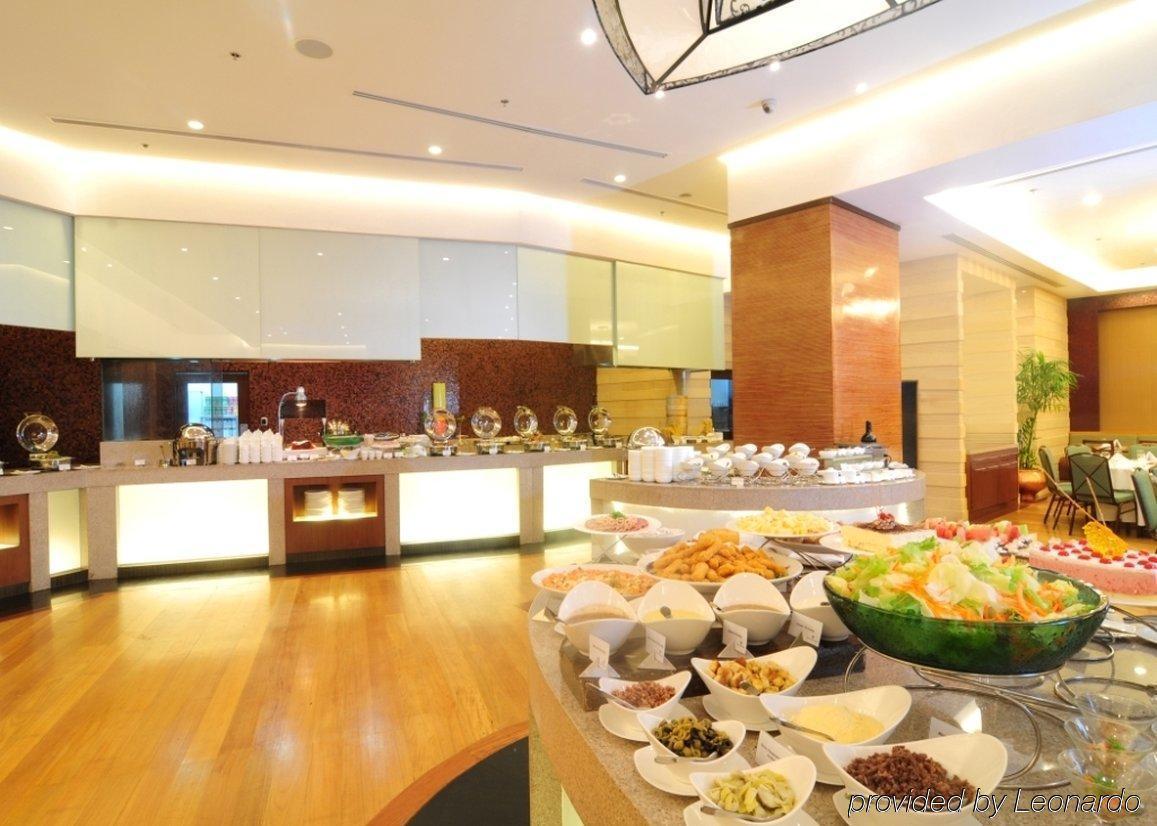 Eastwood Richmonde Manila Hotel